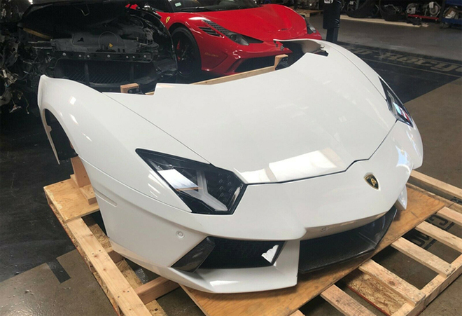 Với 60.000 USD, bạn sẽ mua được nguyên phần đầu của một siêu xe Lamborghini Aventador bao gồm ba-đờ-sốc, nắp ca-pô, đèn pha hay bộ tách gió,...&nbsp;