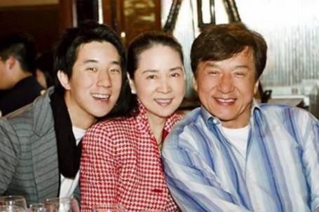 Thực hư thông tin Thành Long ly hôn vợ ở tuổi 67