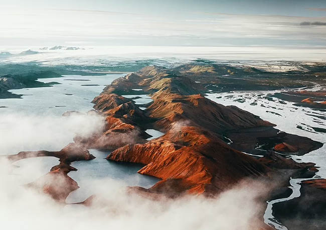 6. Một bức ảnh tuyệt vời về Langisjor, đây là một trong những hồ tự nhiên lớn nhất ở Iceland, nằm trong vườn quốc gia Vatnajokull, chiếm khoảng 14% diện tích cả nước. 
