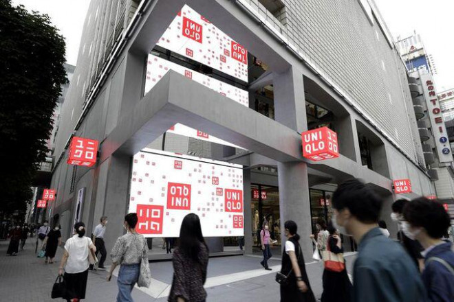 Cửa hàng của Uniqlo tại Ginza (Tokyo).