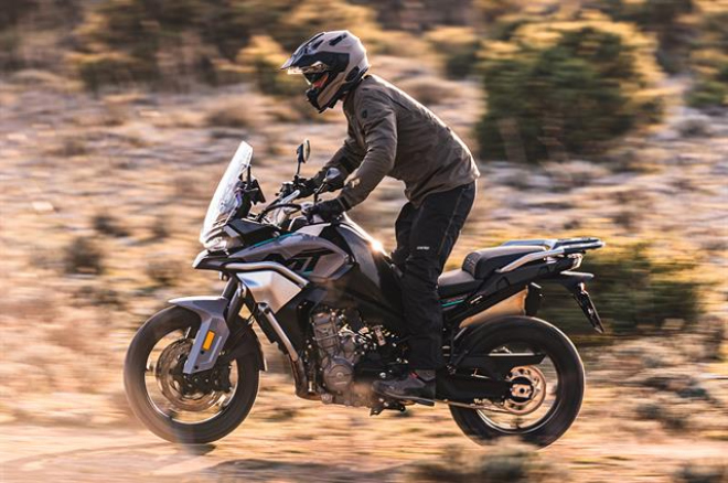 Xuất hiện đối thủ của “mãnh hổ” Triumph Tiger 900 giá rẻ 280 triệu đồng - 4