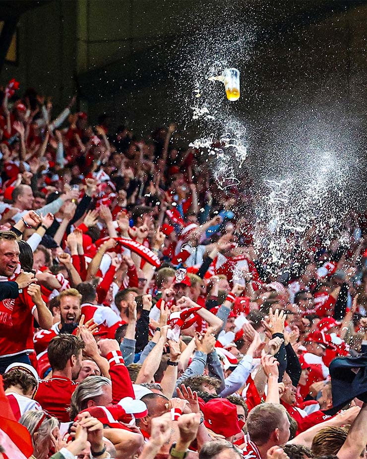 Đan Mạch thoát hiểm thần kỳ tại EURO: Báo quốc tế ca ngợi “cổ tích” sau bi kịch Eriksen - 2