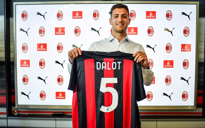 AC Milan đánh giá cao Dalot trong thời gian mượn hậu vệ này
