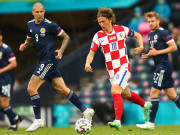 Bóng đá - Video Croatia - Scotland: Siêu phẩm Modric, mãn nhãn 4 bàn (EURO)