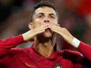 Bóng đá - Tại sao Cristiano Ronaldo toàn mặc áo dài tay thi đấu trong khi đồng đội mặc áo ngắn tay?