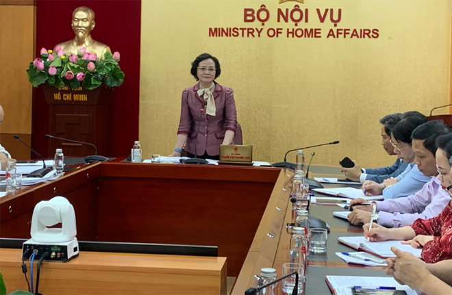 Bộ trưởng Nội vụ Phạm Thị Thanh Trà trong buổi làm việc với các đơn vị trực thuộc