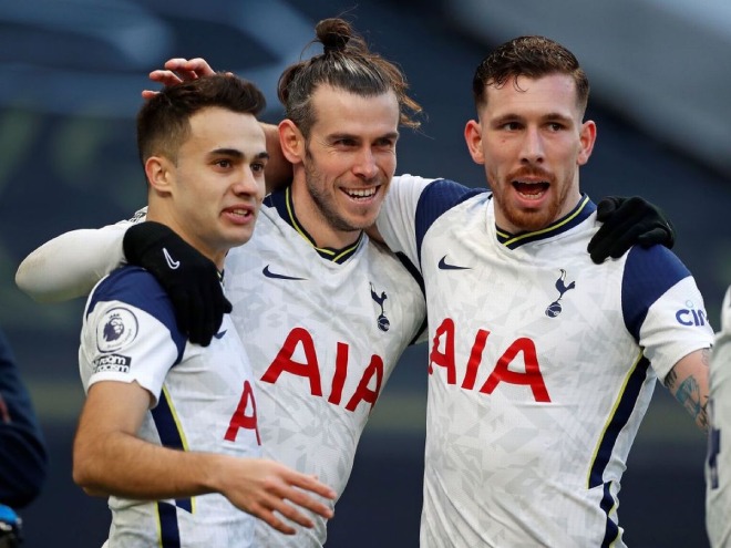 Bale và&nbsp;Hojbjerg sát cánh trong màu áo Tottenham ở mùa giải 2020/21