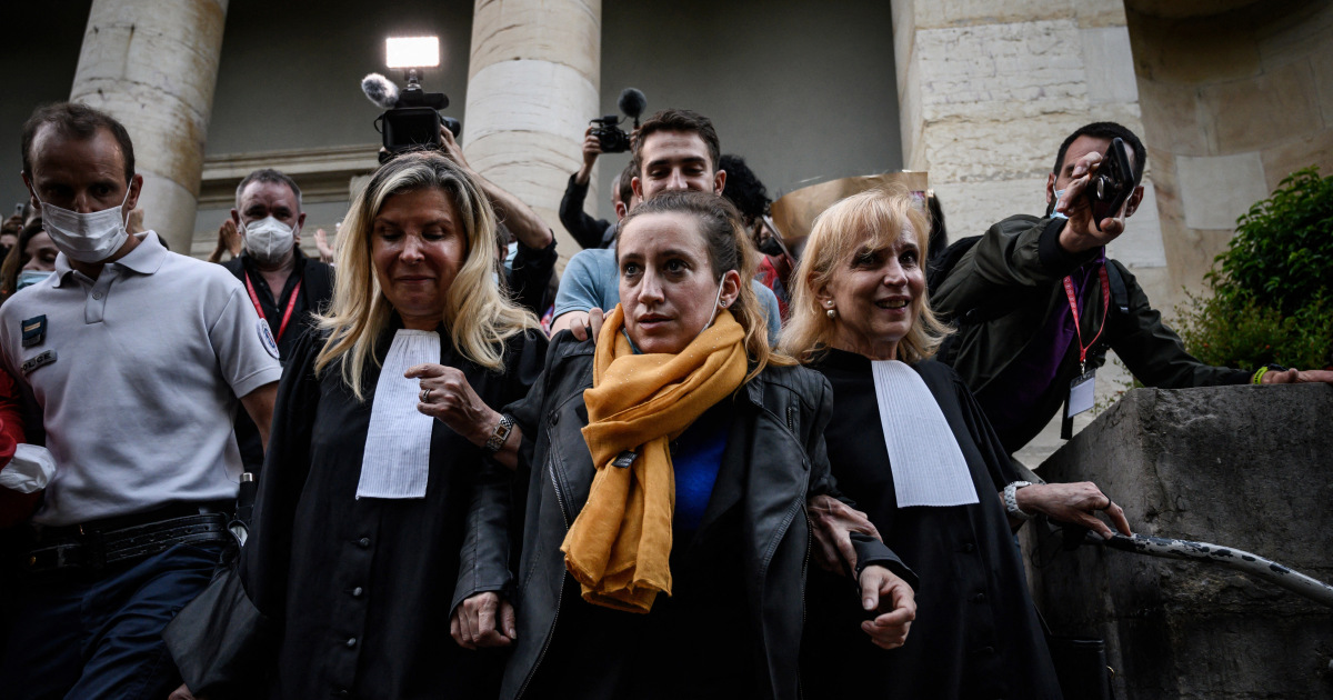 Valérie Bacot được trả tự do ngay sau khi tòa tuyên án.
