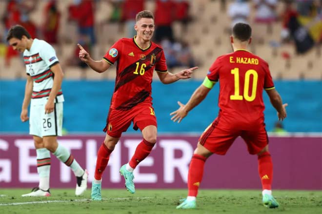 Thorgan Hazard ghi bàn đẹp ngỡ ngàng cho ĐT Bỉ