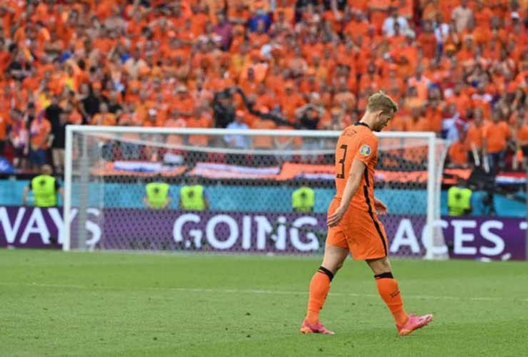 Hà Lan bị loại là bất ngờ đầu tiên tại EURO