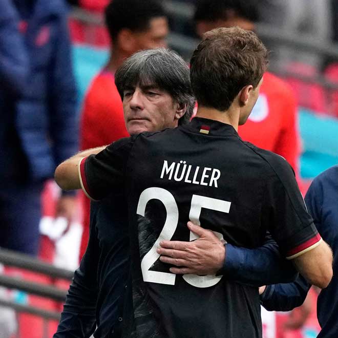 HLV Joachim Low không trách tội đồ Thomas Muller