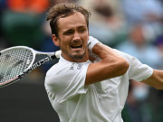 Thể thao - Video tennis Struff - Medvedev: Kịch tính tie-break, phục thù thành công (Vòng 1 Wimbledon)