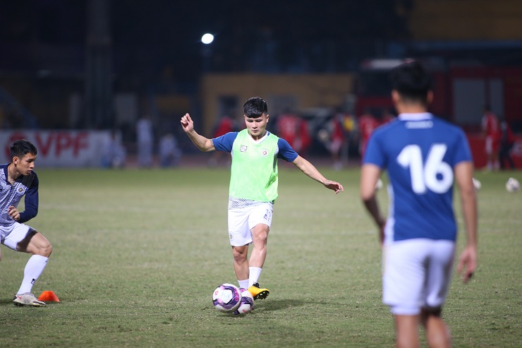 Quang Hải được điền vào đội hình xuất phát của Hà Nội FC ở trận derby thủ đô gặp Viettel đá bù vòng 2 V-League 2022