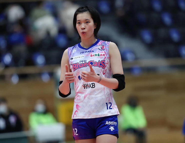 Thanh Thúy là 1 trong 3 phụ công ghi được nhiều điểm nhất giải bóng chuyền nữ VĐQG Nhật Bản 2021/22