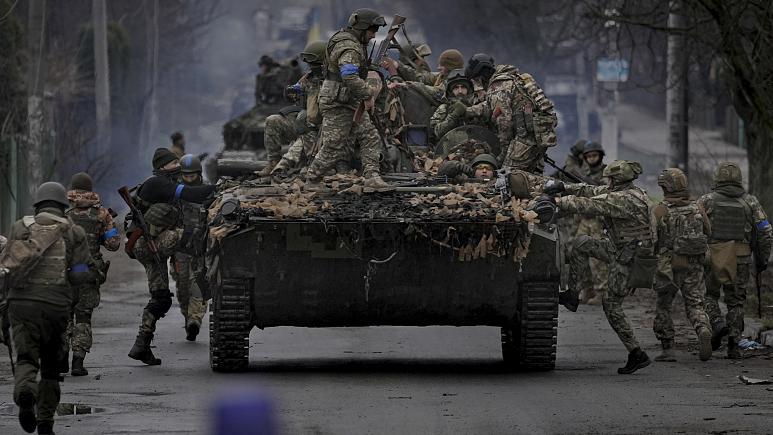 NATO cho rằng chiến sự ở Ukraine sẽ tiếp tục diễn biến căng thẳng trong thời gian tới (ảnh: CNN)