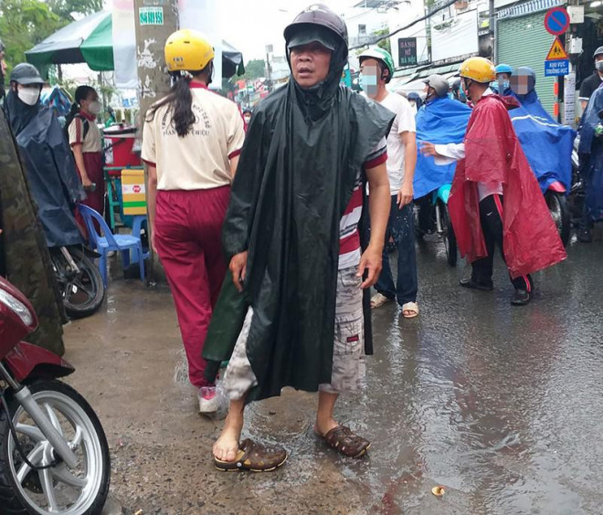 Ông Tuấn sau khi gây án đã rời khỏi hiện trường. Ảnh: Văn Hải