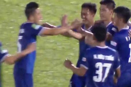 Video nóng nhất bóng đá VN: Mưa thẻ đỏ trận Quảng Nam - Bình Dương (Cúp Quốc gia)