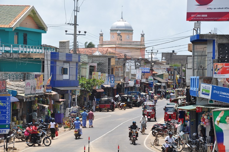 Nguyên nhân do không có đủ dầu để chạy máy phát điện, ngoài ra mực nước ở các hồ thuỷ điện cũng xuống thấp.