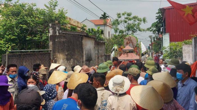 Không khí tang&nbsp;thương ngập tràn trong đám tang 5 nữ sinh tử vong do đuối nước