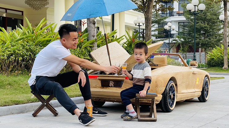 Sắp tới anh có dự định sẽ bán bớt một số "siêu xe" để có thêm kinh phí triển khai các dự án tiếp theo. (Ảnh: ND-Woodworking Art).