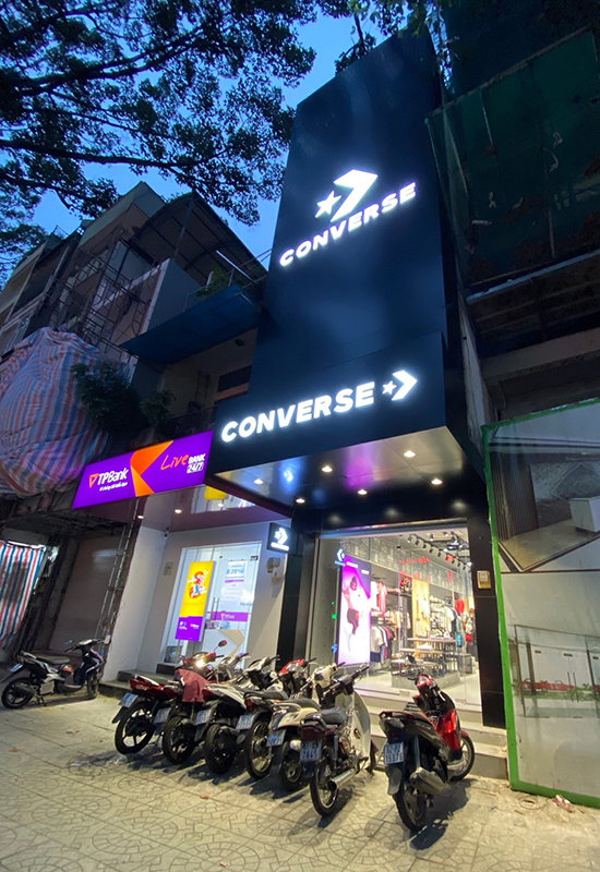 Converse hotsell quận 2