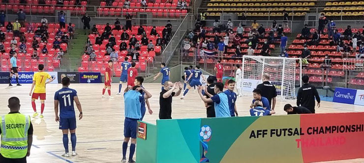 ĐT futsal Thái Lan đã phải khá vất vả mới giành chiến thắng ngược dòng trước Việt Nam để tiến vào chung kết