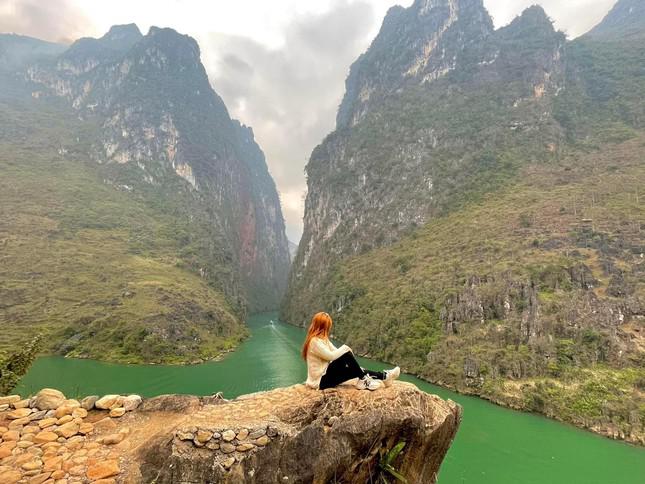 Nhờ chuyến đi Hà Giang một mình đầu tiên, Thanh đã ghép nhóm quen được một nhóm bạn thân thiện và nhiệt tình giúp đỡ trong quá trình đi du lịch. Ảnh: FBNV