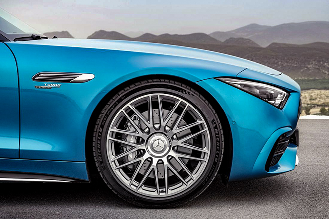 Xe mui trần Mercedes-AMG SL43 trình làng toàn cầu - 5