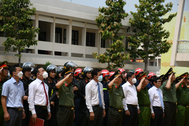 Đến tham dự lễ có ông Trần Trung Nhân - Uỷ viên Ban Thường vụ Tỉnh uỷ, Trưởng ban Ban Nội chính; ông Đào Văn Phước - Uỷ viên Ban Thường vụ Tỉnh uỷ, Trưởng ban Ban Dân vận; ông Nguyễn Sơn Hùng - Uỷ viên Ban Chấp hành Đảng bộ tỉnh, Phó Chủ tịch UBND tỉnh; ông Nguyễn Cao Cường - Uỷ viên Ban Chấp hành Đảng bộ tỉnh, Phó Trưởng ban Thường trực Ban Tuyên giáo.