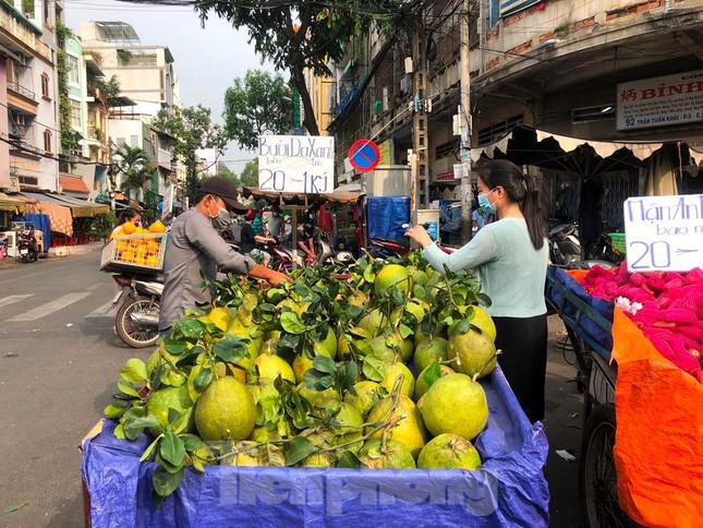 Bưởi cũng có giá bèo, từ 20.000 đồng/kg