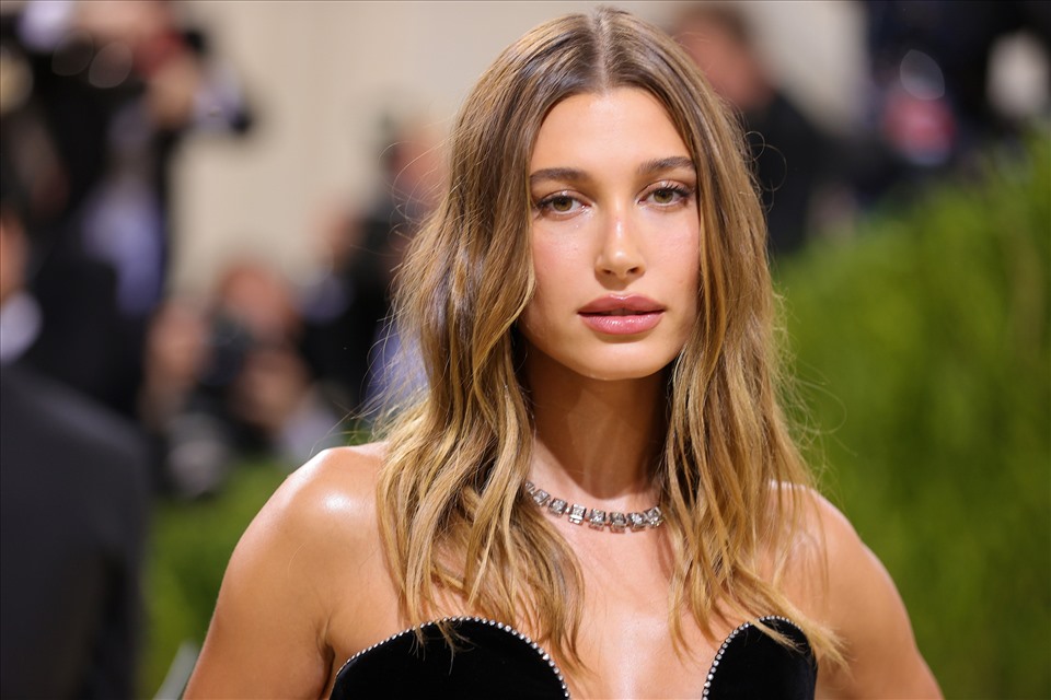 Hailey Bieber reveals the reason for giving up the fashion catwalk - 5