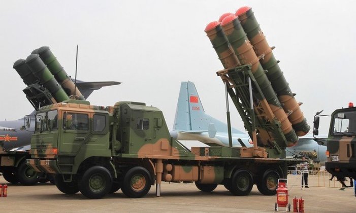 HQ-22 thường được so sánh với tên lửa phòng không S-300 của Nga.