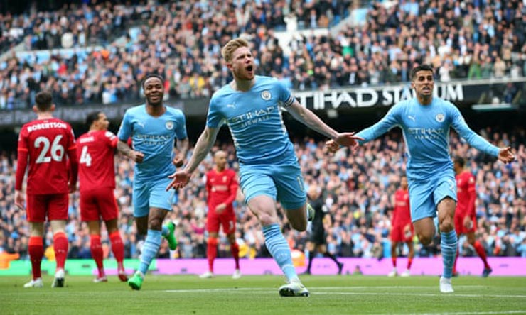 Man City vẫn hơn Liverpool 1 điểm sau trận hòa 2-2 kịch tính cuối tuần qua