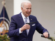 Thế giới - Ông Biden cấm &quot;súng ma&quot;