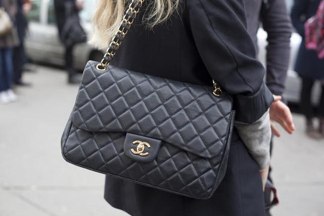 Chanel Flap bag luôn là chiếc túi mơ ước của mọi thế hệ phụ nữ yêu thời trang.