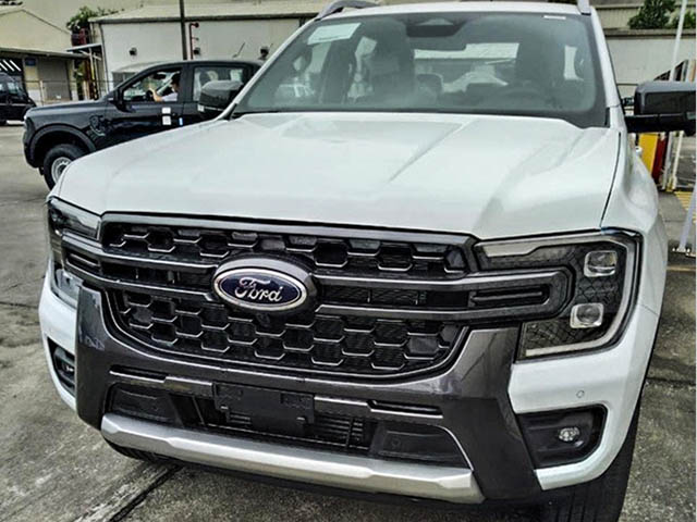 Ford Ranger thế hệ mới lộ ảnh đầy đủ tại nhà máy