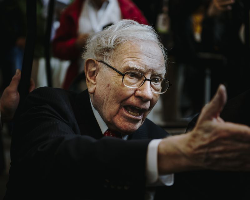 Thương vụ siêu khủng của Warren Buffett, chốt sau một bữa ăn tối - 1