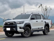 Tin tức ô tô - Toyota Hilux bị một số đại lý đẩy giá vì khan hàng