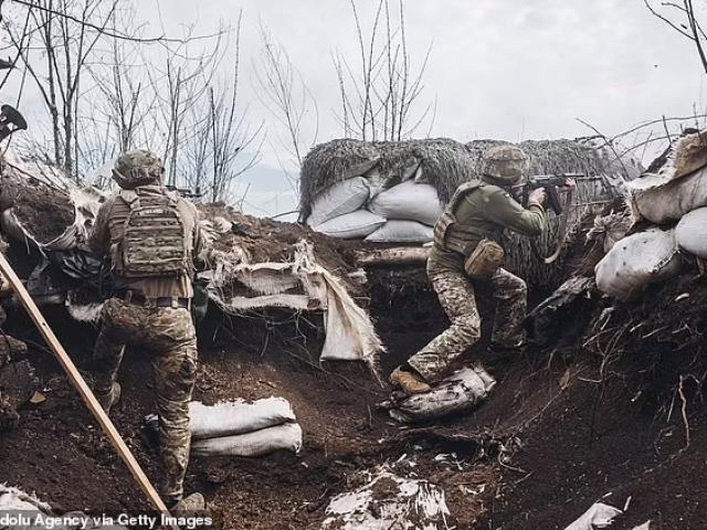 Chiến sự ở Donbass: Ukraine áp dụng chiến thuật từng ”ám ảnh” lính châu Âu trăm năm trước?