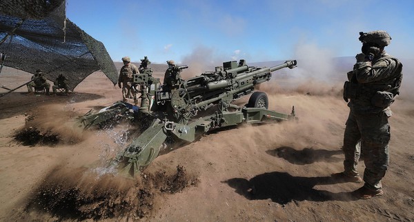 Mỹ chuyển giao cho quân đội Ukraine 18 hệ thống&nbsp;lựu pháo M777.