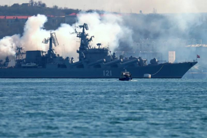 Tàu Moscow mang nhiều vũ khí uy lực để tiêu diệt chiến hạm đối phương. Ảnh: TASS