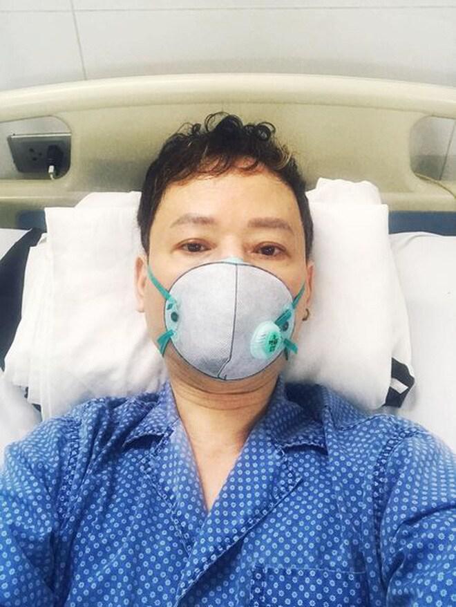 Hình ảnh diễn viên Tùng Dương điều trị tại bệnh viện