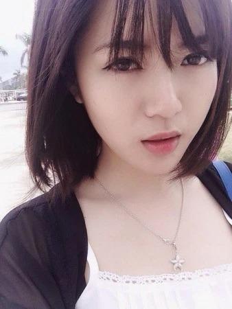 MC Tú Linh - &#39;Hot girl M.U&#39; thay đổi ra sao sau bức hình từng làm chao đảo cộng đồng mạng? - 6