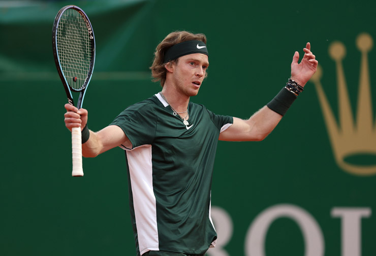 Andrey Rublev đánh mất lợi thế sau khi đã thắng đối thủ trong set đầu tiên