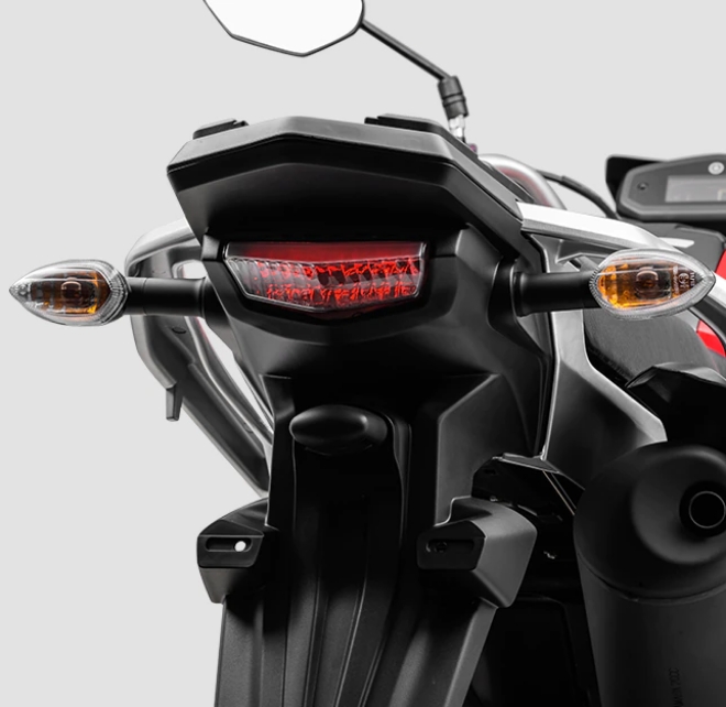Yamaha tung cào cào Crosser S ABS 2023: Sẵn sàng &#34;đá bay&#34; Honda CB150X - 5