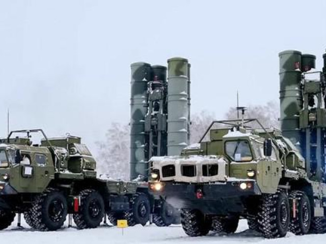 Mátxcơva: Trực thăng Ukraine tấn công ngôi làng Nga bị S-400 bắn hạ