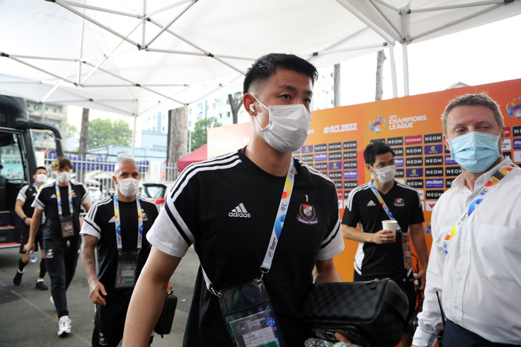 Đội đương kim á quân J1 League đến từ Nhật Bản, Yokohama F. Marinos cũng đã có mặt ở sân Thống Nhất để chuẩn bị đấu HAGL chiều tối nay (18h, 16/4)