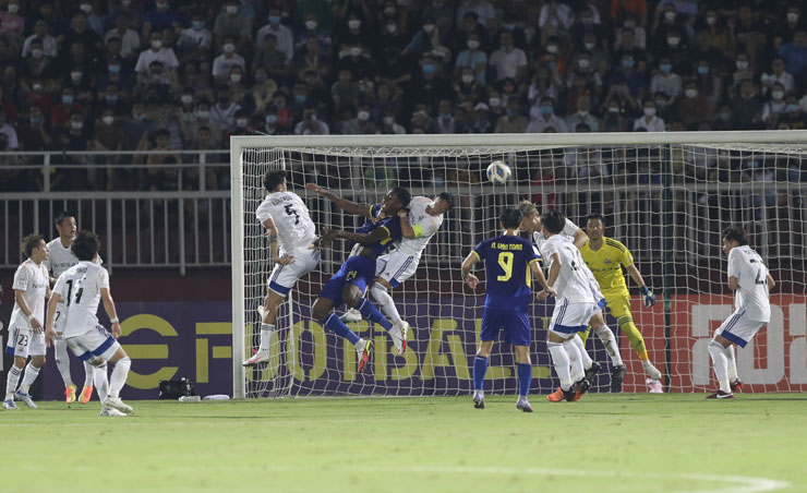 Trực tiếp bóng đá HAGL - Yokohama: Pha cứu thua đáng khen (AFC Champions League) (Hết giờ) - 4