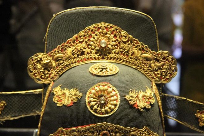 Two Nguyen Dynasty antiques worth tens of billions of dong on display in Hue - 6
