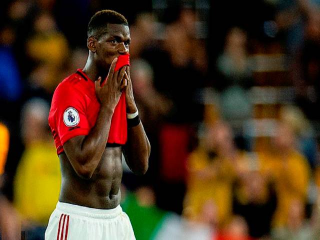 Maguire tung chiêu “bò cạp” đá Pogba chảy máu đầu, ”nạn nhân” Ronaldo an ủi